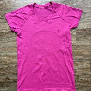 Swiftly tech 2.0 hip length short sleeve shirt